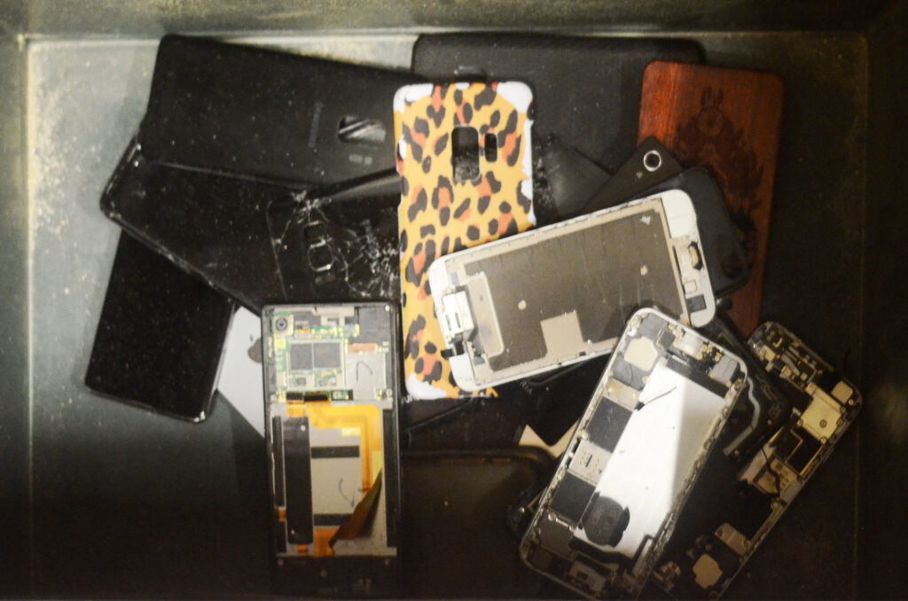 destruction de téléphone portable