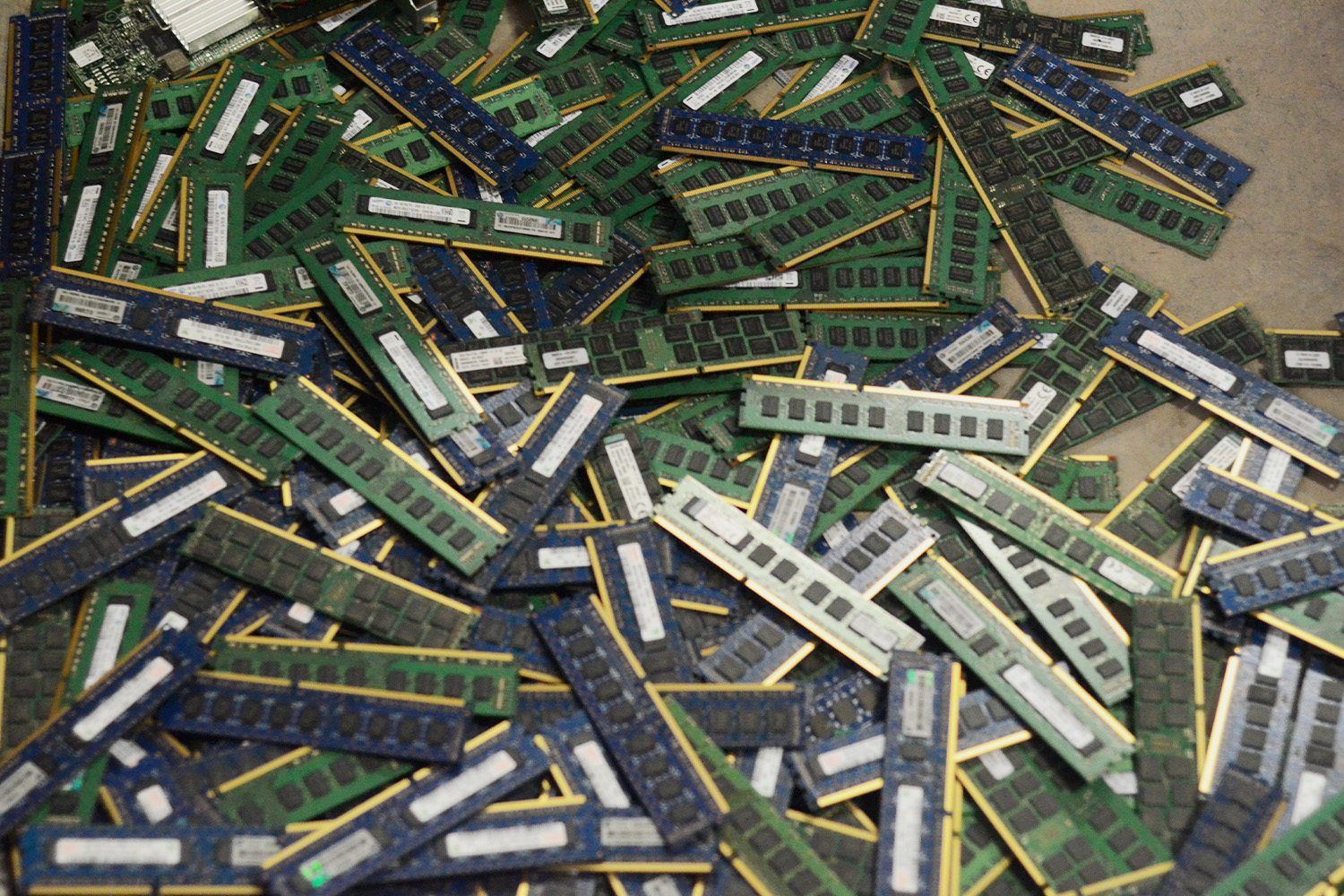 destruction et recyclage de circuits imprimés