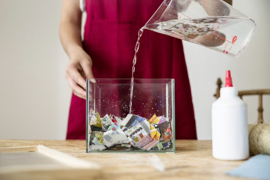 Détruire du papier dans l’eau